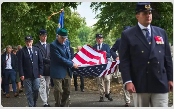Members honor in parade